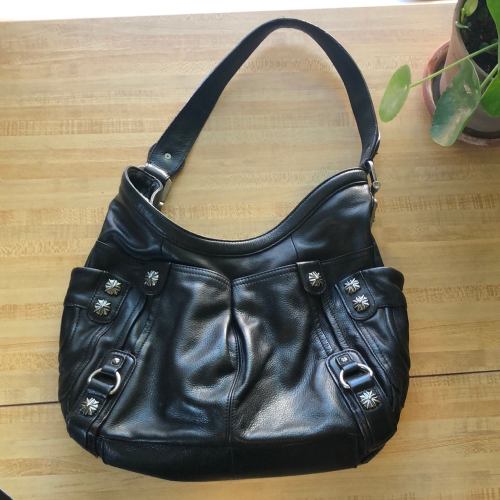 B Makowsky Leather Purse